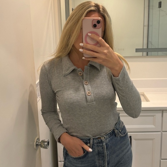 Revolve LNA Ribbed Marta Collared Top in Gray NWT - Picture 2 of 8